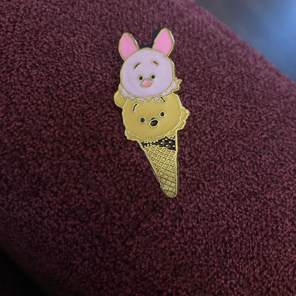 Disney Jewelry - Disney Pin Pooh and Piglet Ice cream Cone